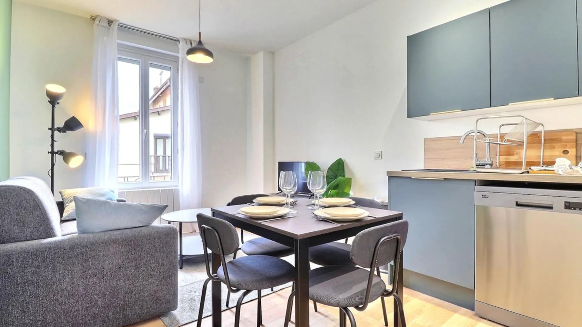 The Tavira - Magnificent Renovated T2 Apartment - Villeurbanne